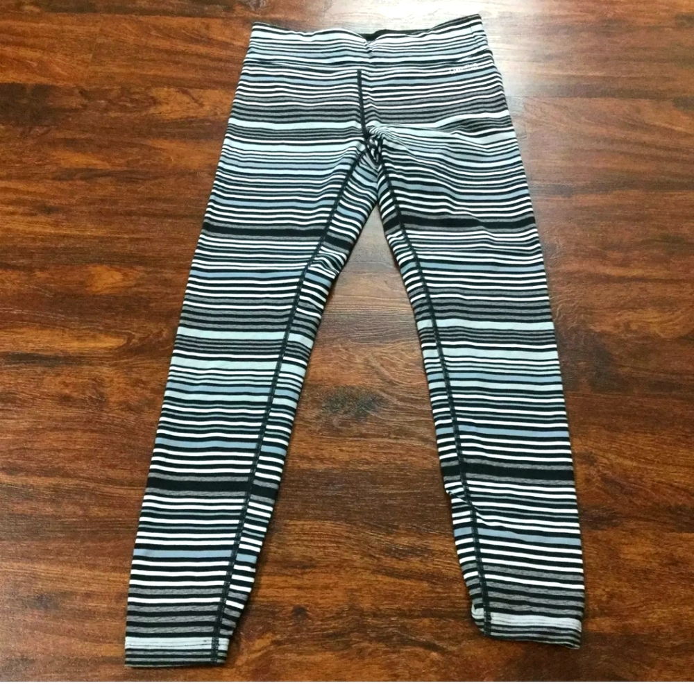 Calvin Klein Small Black Striped Leggings Gym Pants Silver Gray Scrunch